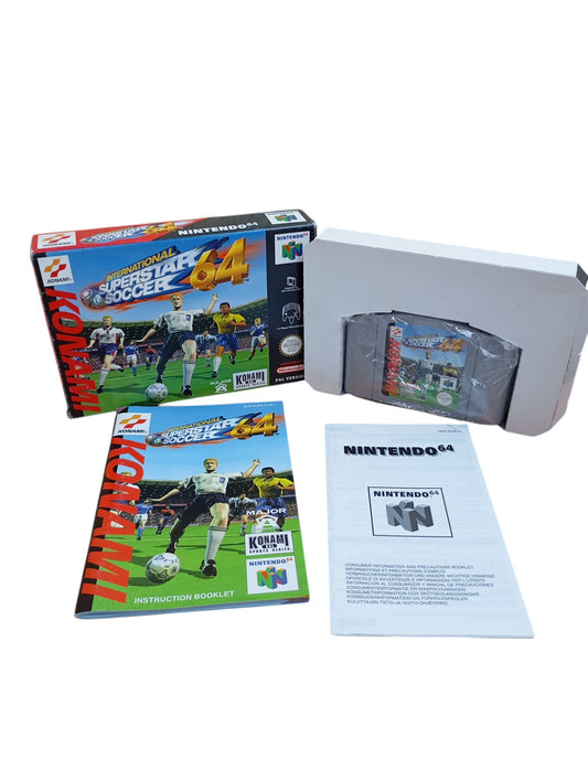 International Superstar Soccer 64 en boîte