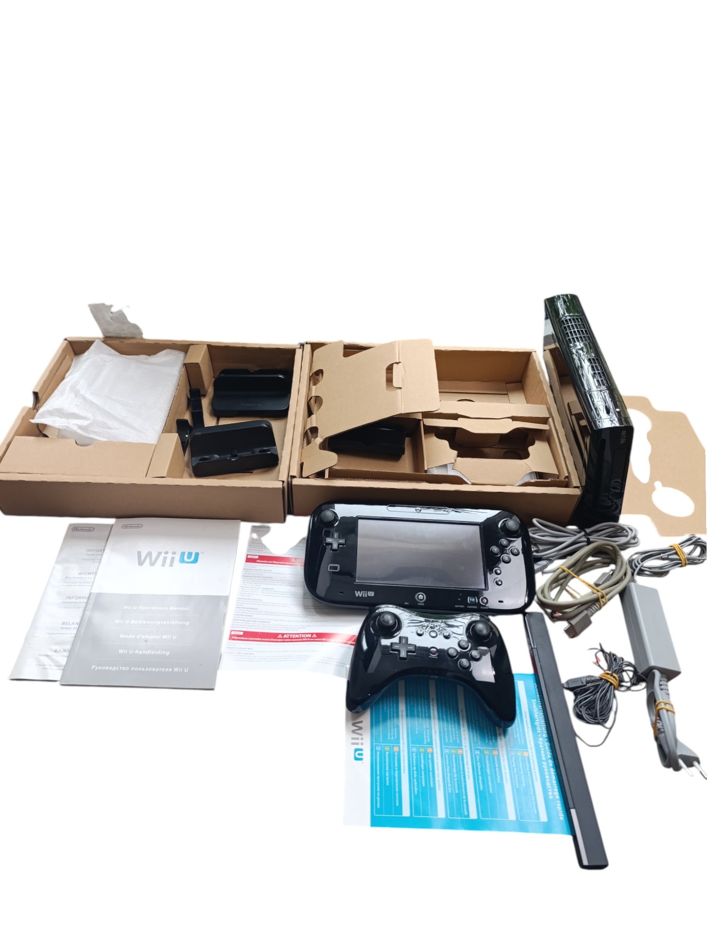 Console Nintendo Wii U pack édition spéciale Wii U Monster Hunter 3 Ultimate