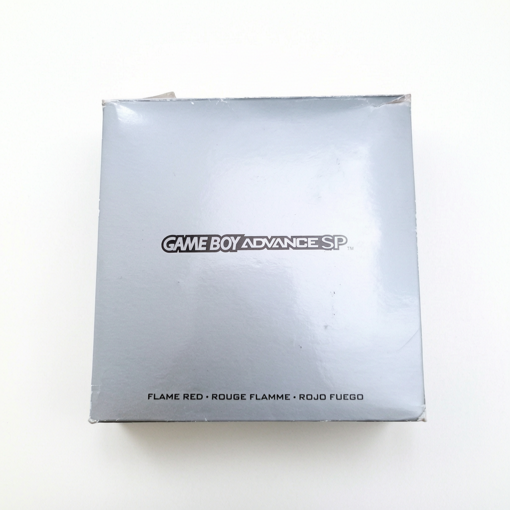 Boite GameBoy Advance édition rouge avec notice et chargeur