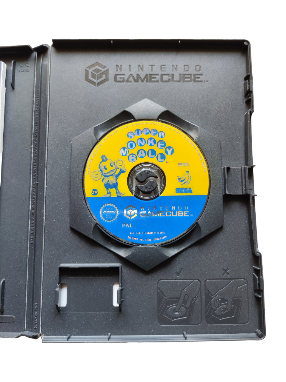 Super Monkey Ball GameCube Complet en Français
