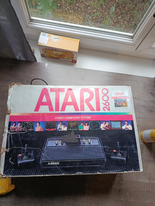 Atarie en boite Console réservé