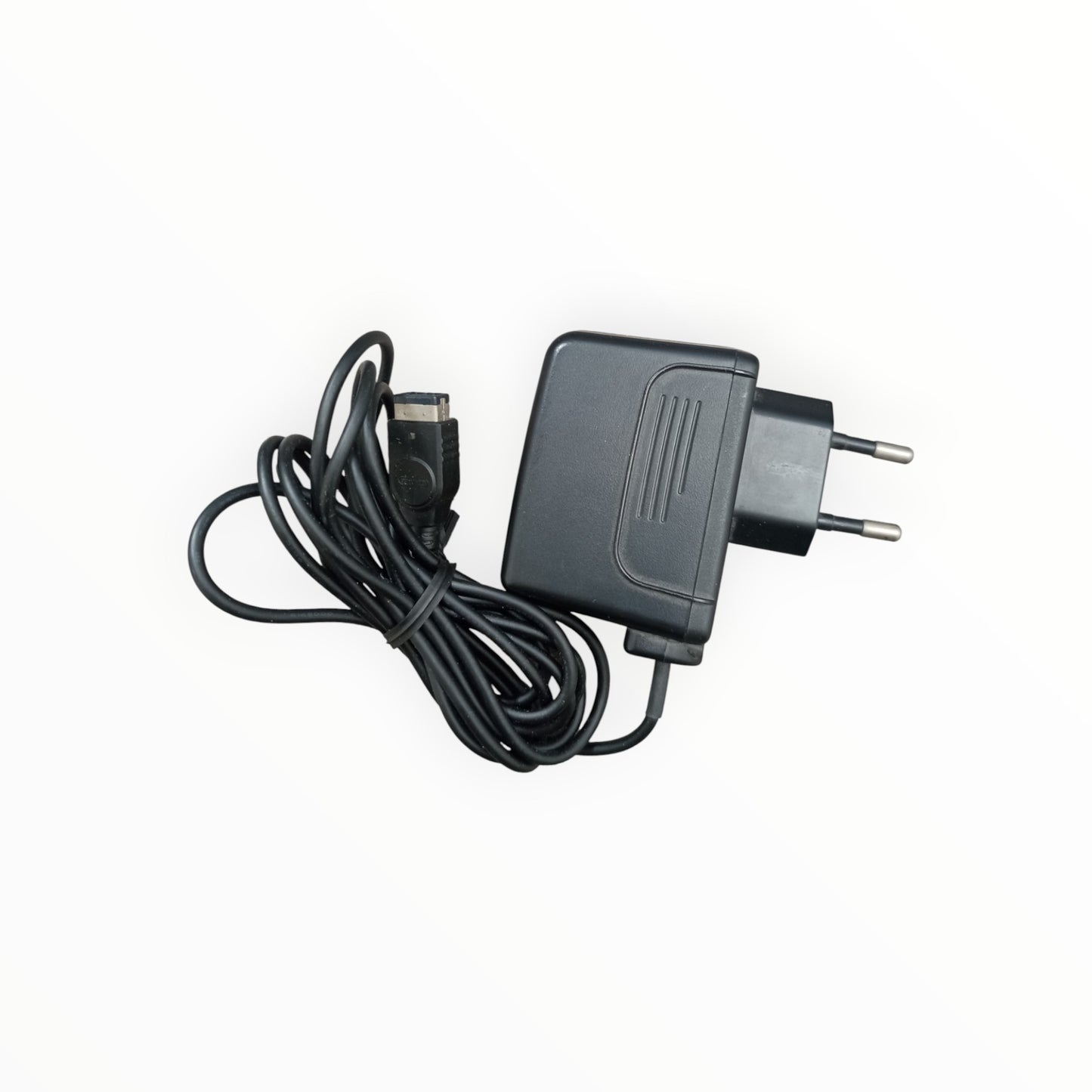 Boite GameBoy Advance édition rouge avec notice et chargeur