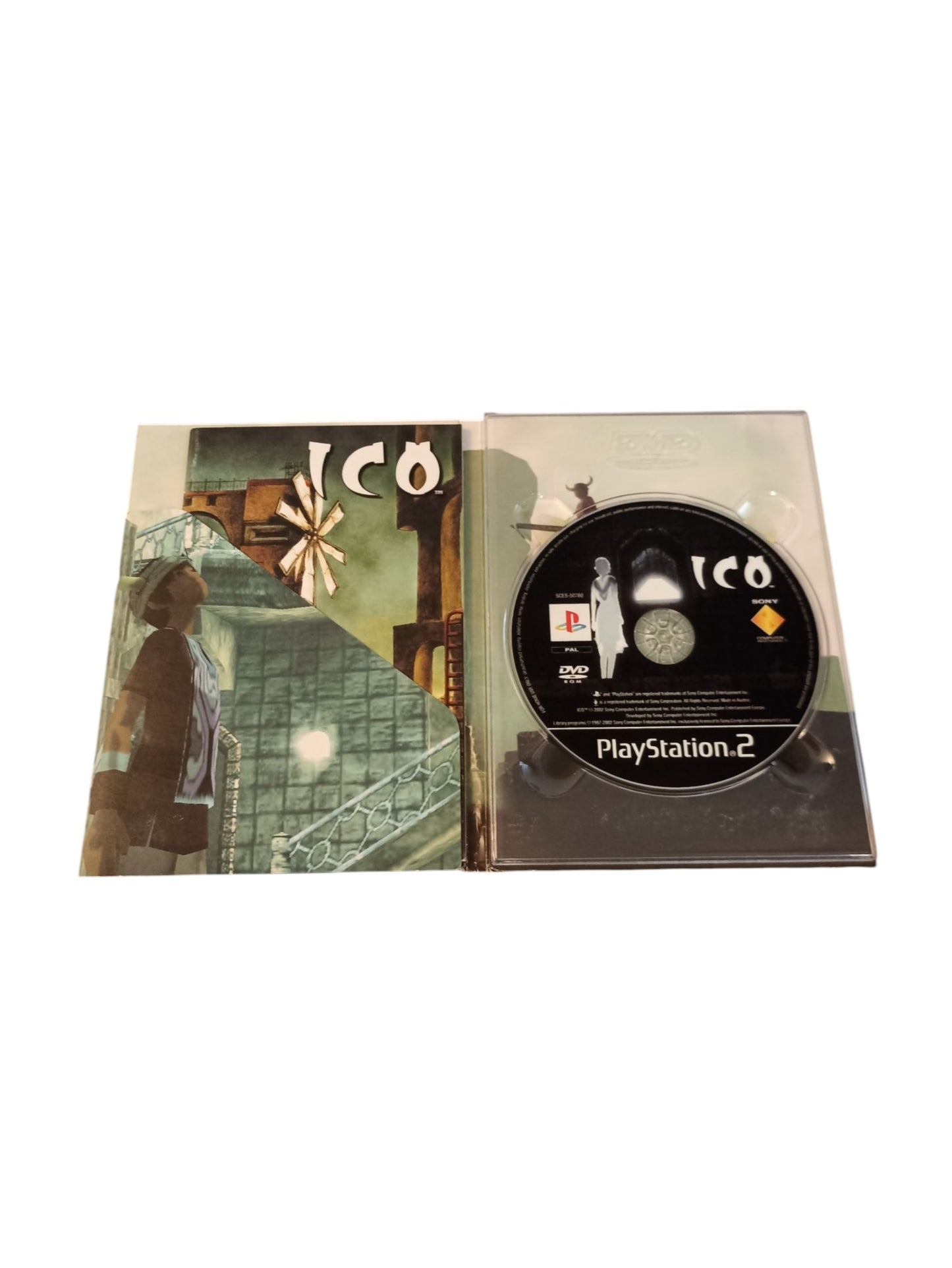 ICO version cartonnée playstation 2 (PS2)