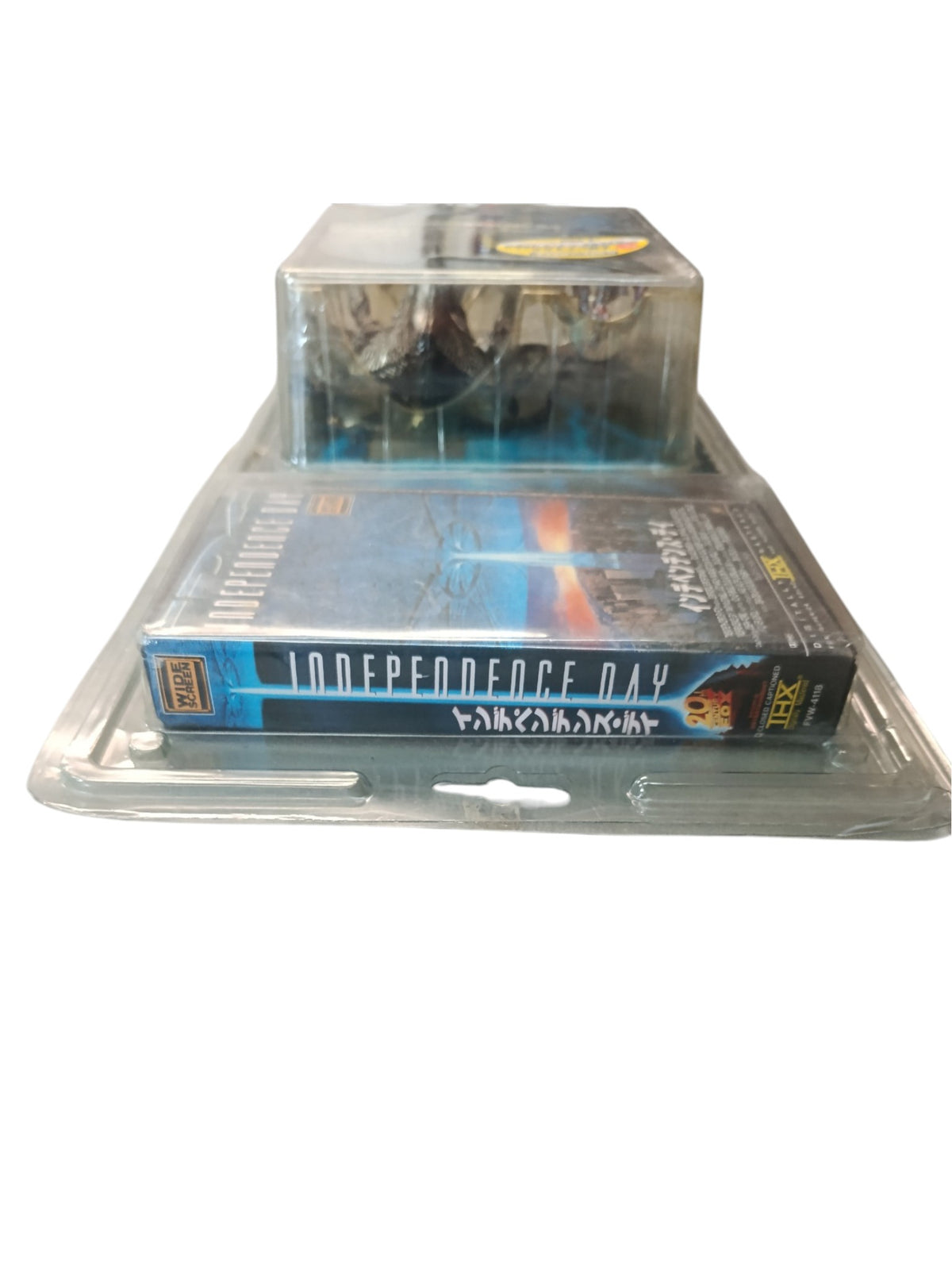 Figurine Alien Independence Day Ultimate Commander avec VHS en blister