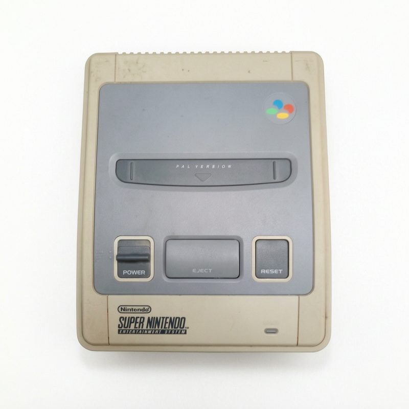 Console super nintendo entertainment system (SNES) avec cable