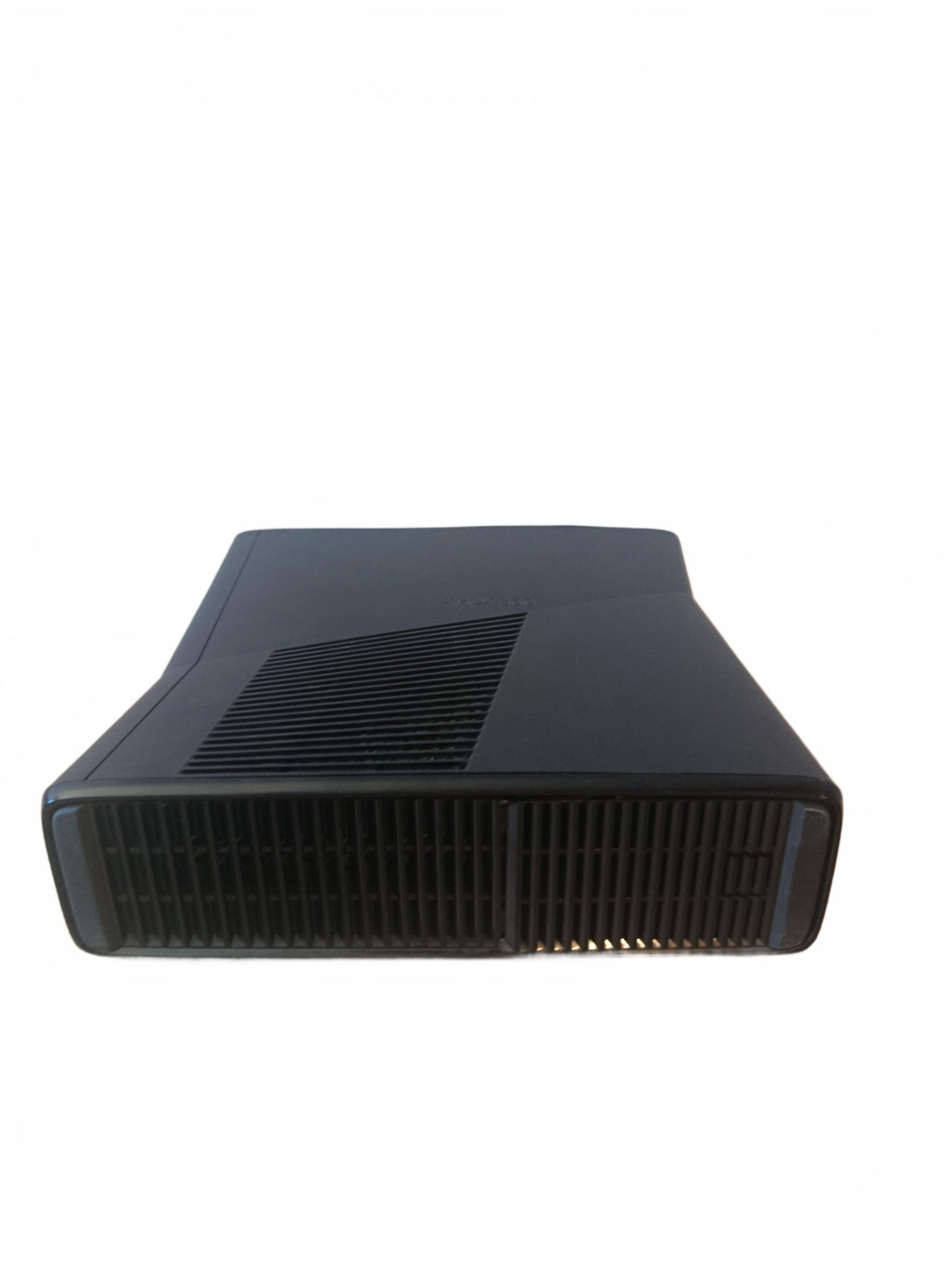 Console Xbox 360 sans disque dur avec manette et câbles