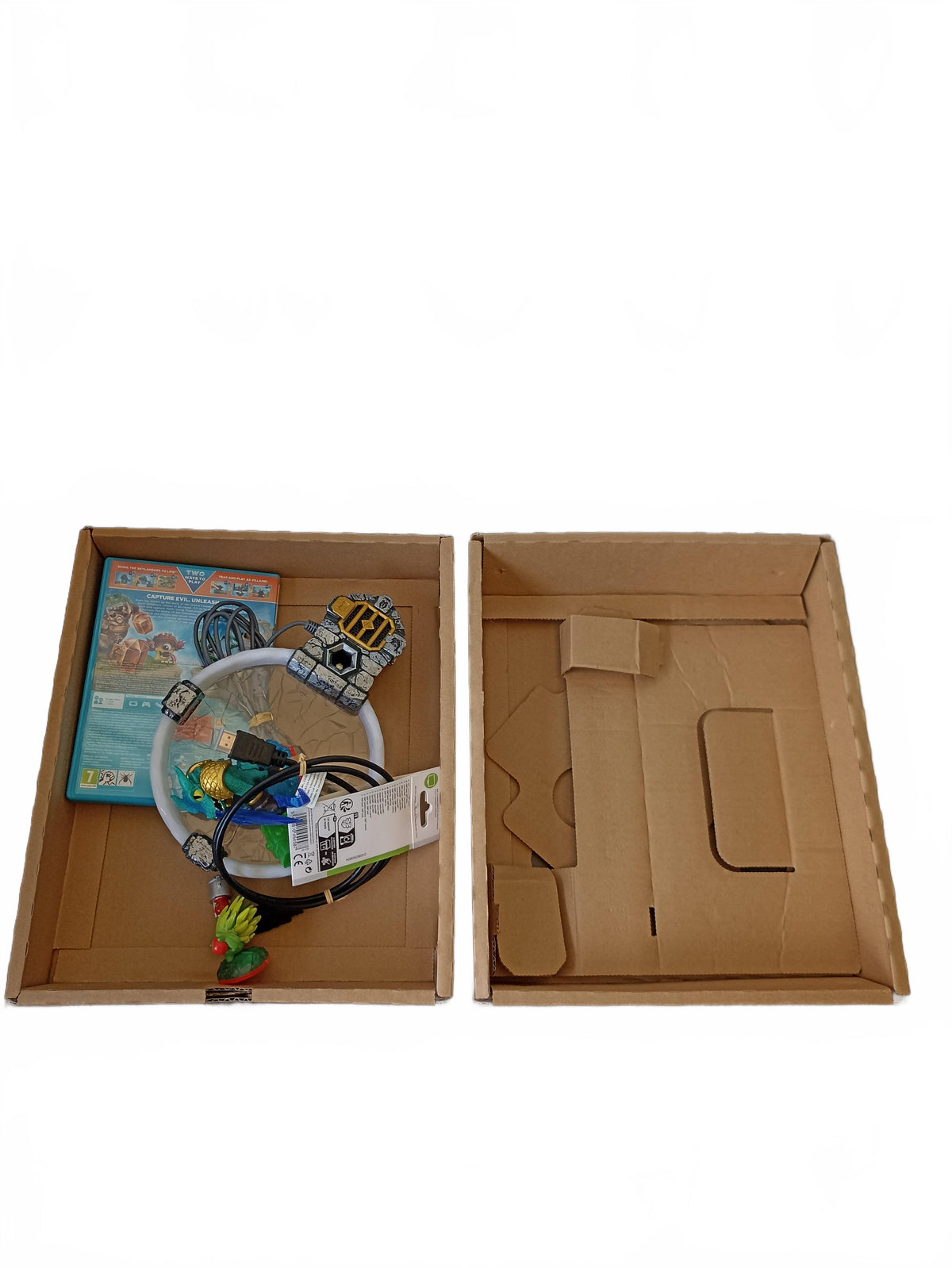 Boite Console Wii U Skylanders Trap Team (Jeu + Accessoire seulement)