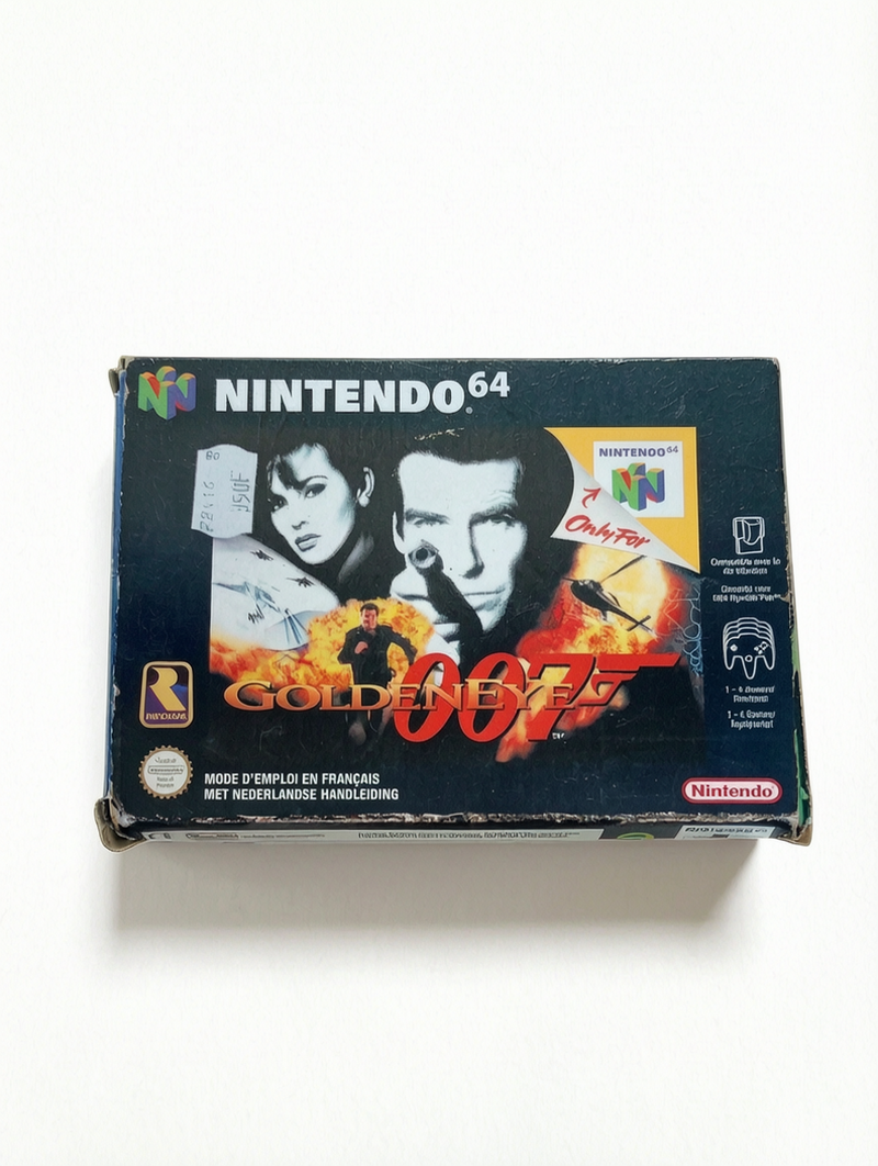 GoldenEye 007 en boîte